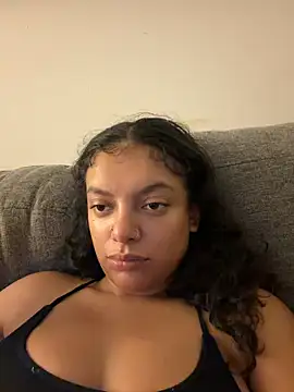 Snapshot of allybluee777 chatting on May 10, 4:49 am allybluee777 online show from May 10, 4:49 am
