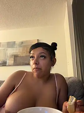 allybluee777 online show from February 8, 12:30 am