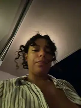 Snapshot of allybluee777 chatting on May 24, 6:57 am allybluee777 online show from May 24, 6:57 am