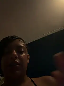 Snapshot of allybluee777 chatting on June 23, 3:04 am allybluee777 online show from June 23, 3:04 am