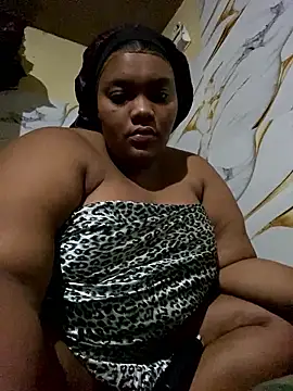 chubbybbw18 online show from December 17, 6:35 pm