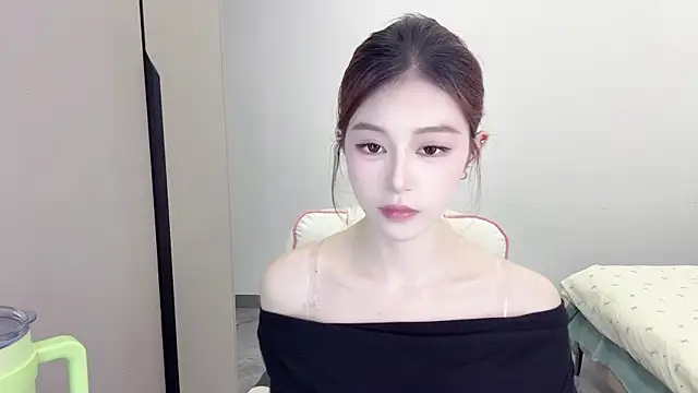 Snapshot of Cookie-oo chatting on September 24, 11:39 am Cookie-oo online show from September 24, 11:39 am