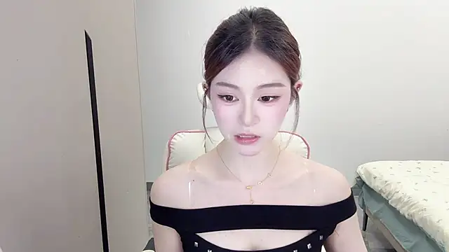 Snapshot of Cookie-oo chatting on October 3, 11:34 am Cookie-oo online show from October 3, 11:34 am