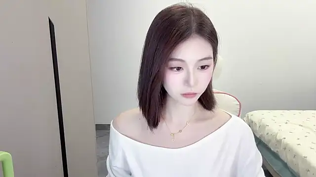 Snapshot of Cookie-oo chatting on October 10, 1:34 pm Cookie-oo online show from October 10, 1:34 pm