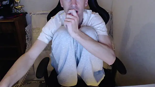 sakiramissy online show from November 28, 9:37 pm