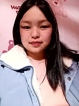 XoiXoi232 online show from January 15, 9:45 am