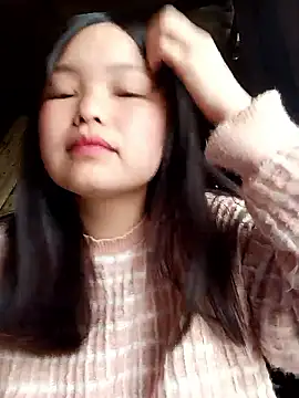 XoiXoi232 online show from April 2, 1:46 am