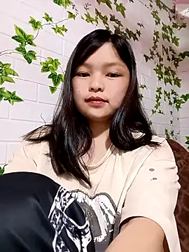 XoiXoi232 online show from April 9, 1:29 am