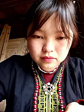 XoiXoi232 online show from February 17, 5:05 am