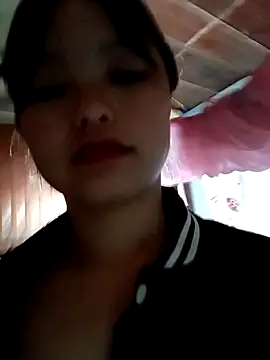 XoiXoi232 online show from October 10, 3:40 am