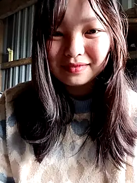 XoiXoi232 online show from March 8, 7:00 am