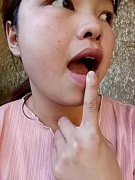 XoiXoi232 online show from November 30, 8:26 am