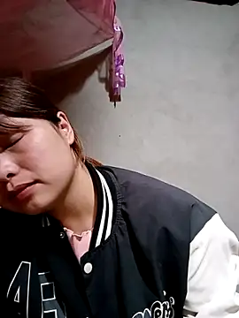 XoiXoi232 online show from October 27, 11:55 am