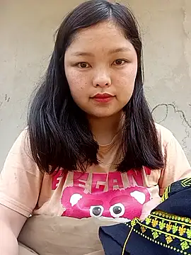 XoiXoi232 online show from February 16, 4:00 am