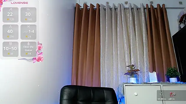 Snapshot of _Jenniyah_ chatting on September 27, 2:56 pm Jenniyah online show from September 27, 2:56 pm
