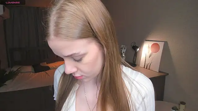 OdellaFrake online show from November 30, 8:09 pm