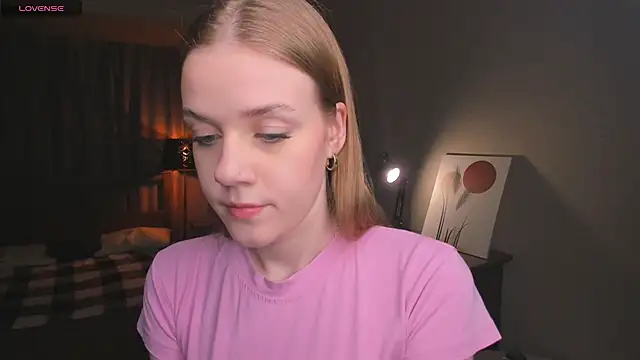 OdellaFrake online show from October 21, 8:19 pm