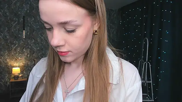 OdellaFrake online show from January 11, 7:32 pm