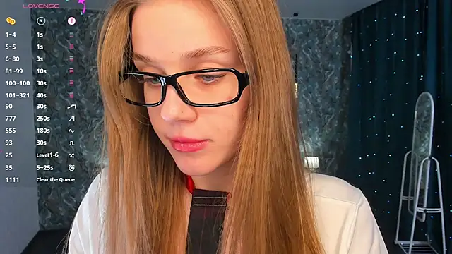 OdellaFrake online show from March 14, 11:11 pm