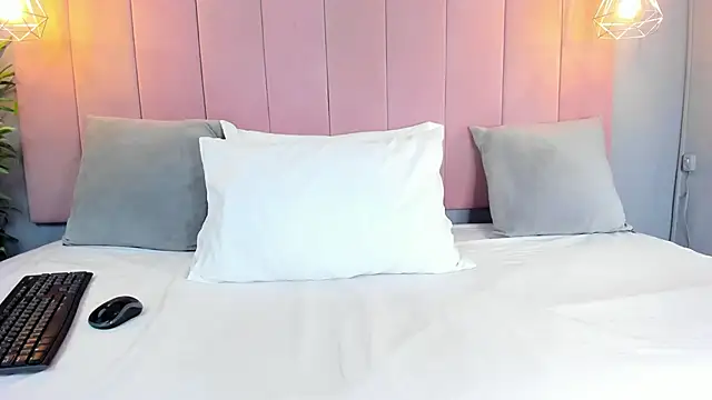 Cloe Black online show from November 7, 4:39 am