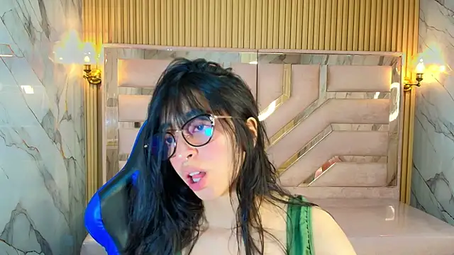 zoe r  online show from October 25, 3:28 am