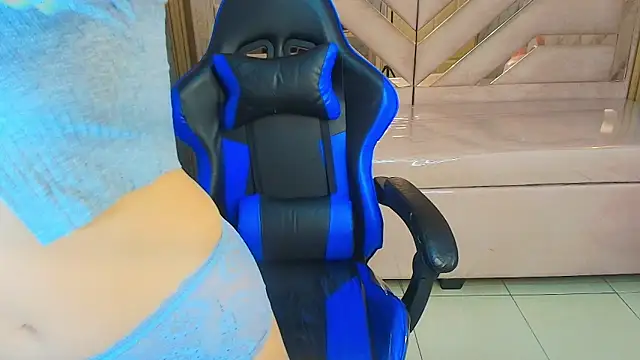 zoe r  online show from November 25, 3:40 am