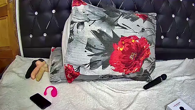 blueyXxX online show from October 25, 12:10 am