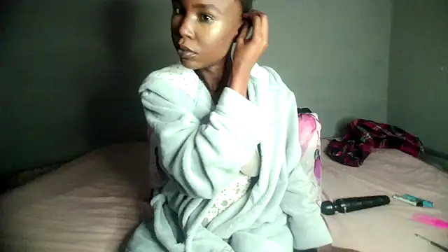 Snapshot of blueyXxX chatting on May 7, 3:33 am blueyXxX online show from May 7, 3:33 am