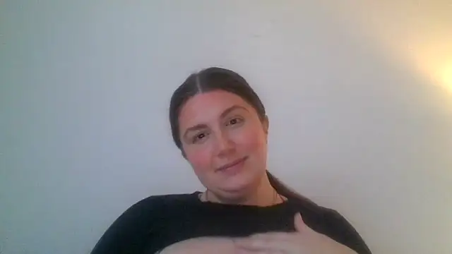 CherryJuneExperience online show from December 19, 2:30 pm