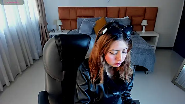 Catti Brie online show from October 23, 11:42 am