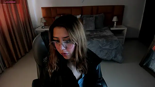 Catti Brie online show from November 7, 11:48 am