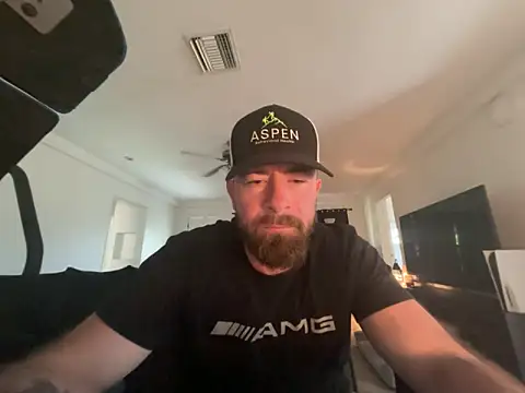 biggdickbandit92 online show from June 3, 1:56 pm