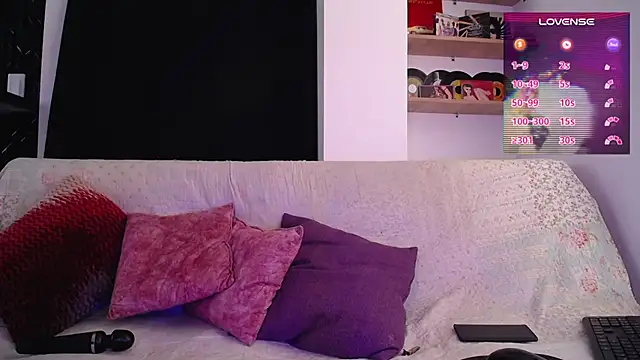 dark  nymph online show from April 18, 5:04 pm