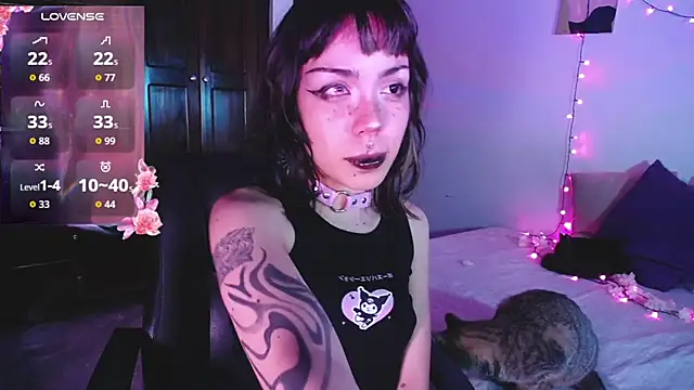 Snapshot of dark__nymph chatting on January 7, 1:32 am dark nymph online show from January 7, 1:32 am