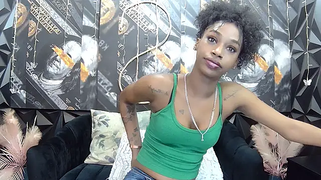 Snapshot of Lilmisbaddyxxx chatting on September 9, 6:39 pm Lilmisbaddyxxx online show from September 9, 6:39 pm