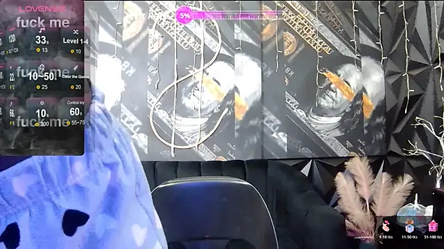 Snapshot of Lilmisbaddyxxx chatting on November 8, 8:12 pm Lilmisbaddyxxx online show from November 8, 8:12 pm