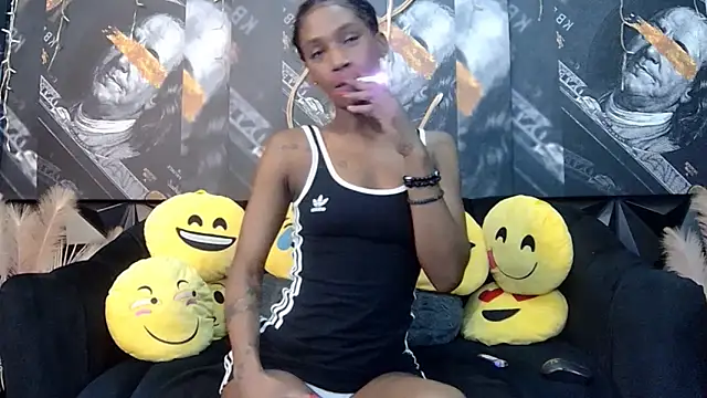 Snapshot of Lilmisbaddyxxx chatting on February 19, 5:21 pm Lilmisbaddyxxx online show from February 19, 5:21 pm