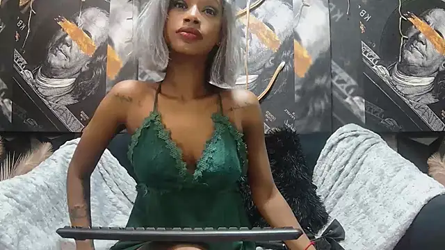 Snapshot of Lilmisbaddyxxx chatting on June 23, 6:06 pm Lilmisbaddyxxx online show from June 23, 6:06 pm