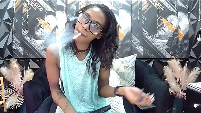 Snapshot of Lilmisbaddyxxx chatting on October 4, 5:31 am Lilmisbaddyxxx online show from October 4, 5:31 am