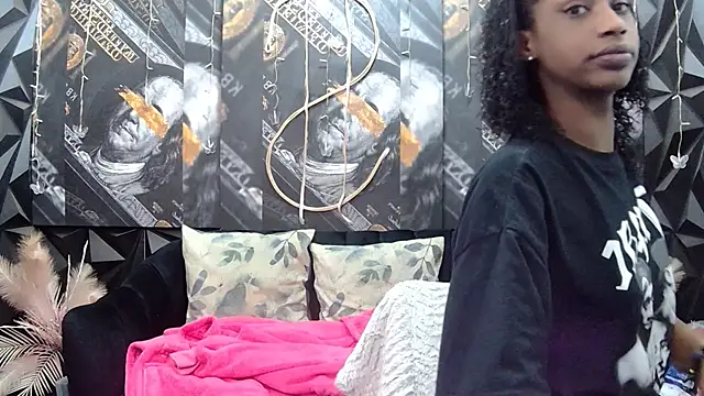 Snapshot of Lilmisbaddyxxx chatting on October 15, 5:54 pm Lilmisbaddyxxx online show from October 15, 5:54 pm