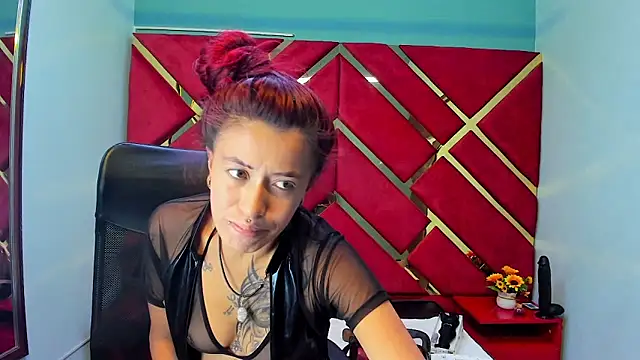 Kataleya Luck online show from December 3, 3:18 am