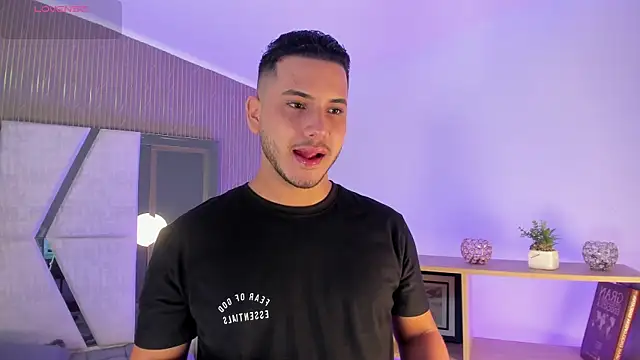 Snapshot of Axel_grey_ chatting on July 20, 1:02 pm Axel grey online show from July 20, 1:02 pm
