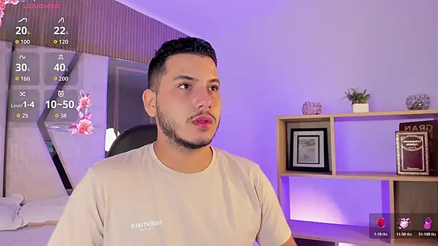Snapshot of Axel_grey_ chatting on June 30, 12:38 pm Axel grey online show from June 30, 12:38 pm