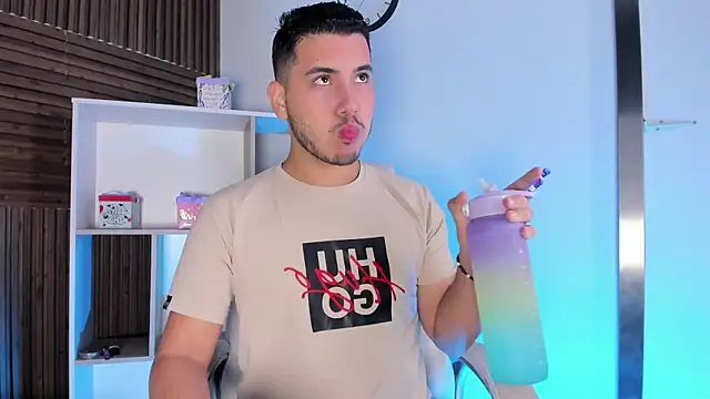 Axel grey  online show from October 23, 12:15 pm