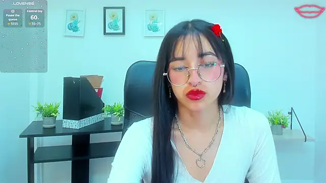 Snapshot of _Amatista_Fire chatting on October 1, 1:59 pm Amatista Fire online show from October 1, 1:59 pm