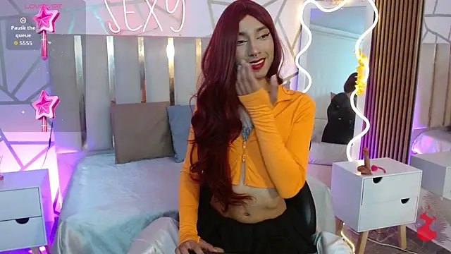 CYRUS TAY online show from December 14, 7:52 pm