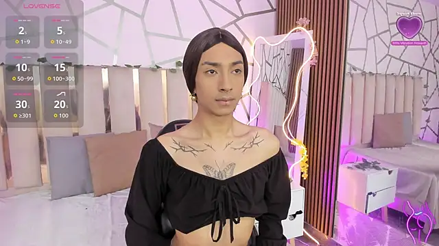 CYRUS TAY online show from May 2, 12:21 pm