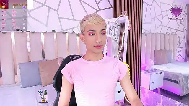 CYRUS TAY online show from May 6, 4:11 pm