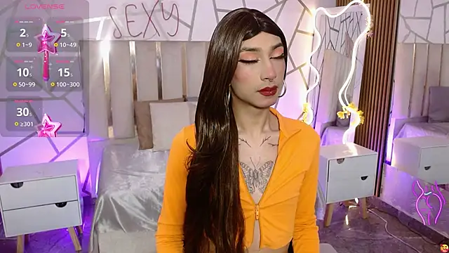 CYRUS TAY online show from March 20, 12:39 pm