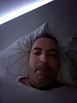 Snapshot of 974kcdq chatting on November 18, 6:50 am 974kcdq online show from November 18, 6:50 am